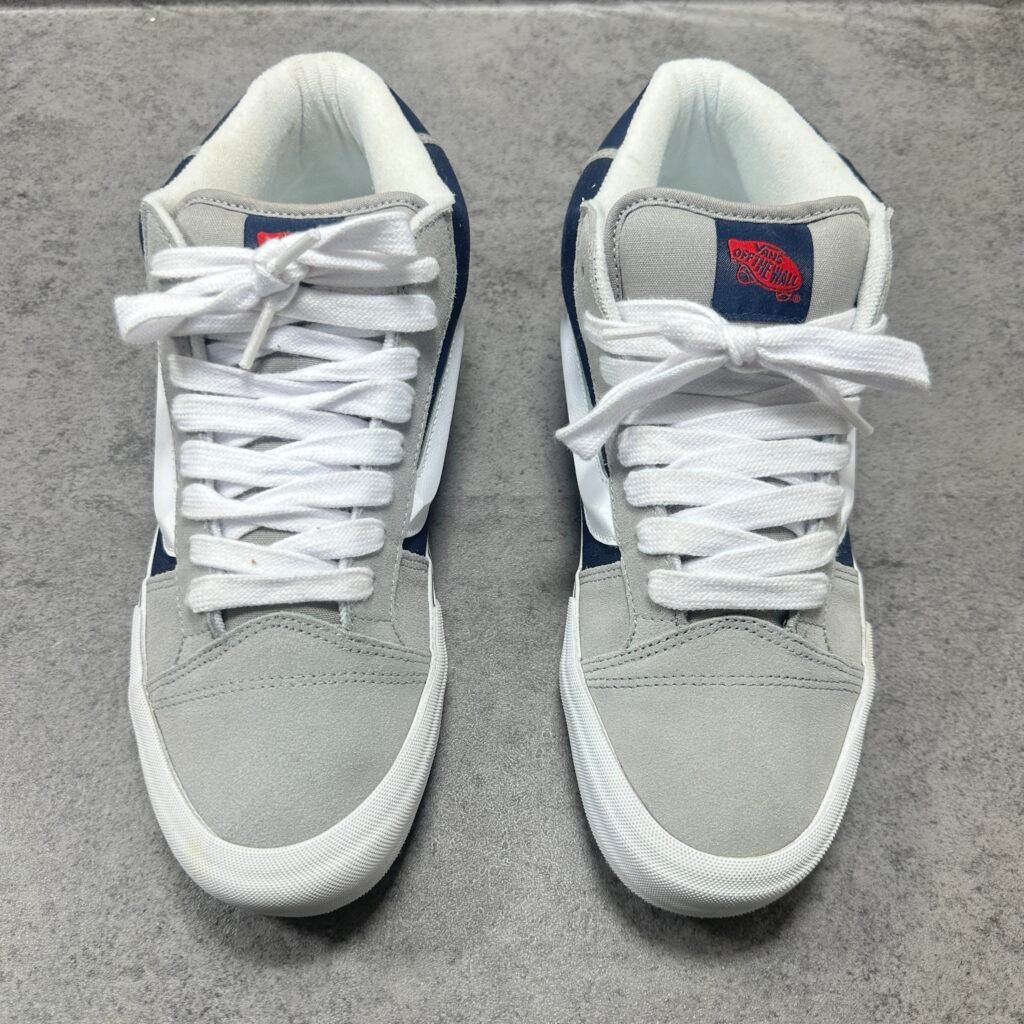 022-Vans