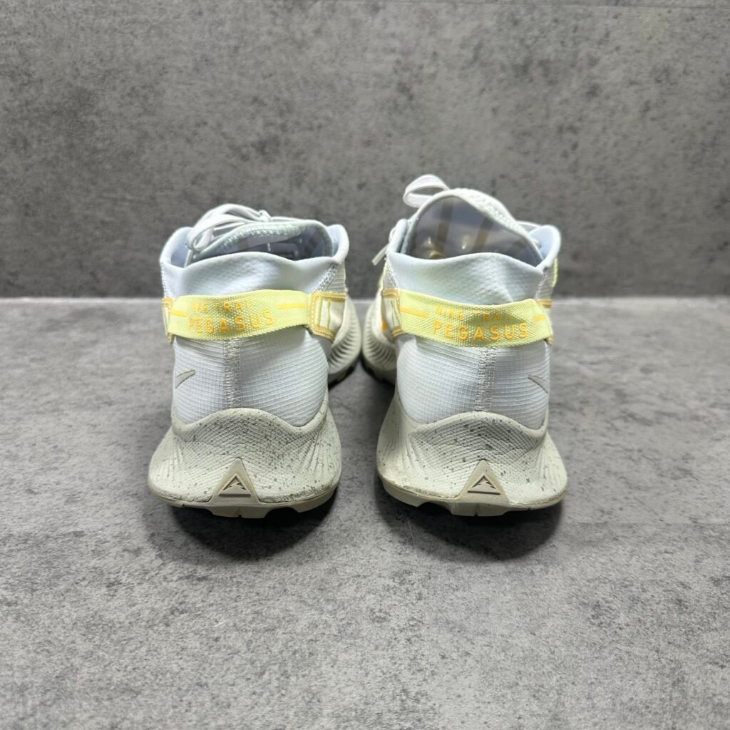 012-Nike