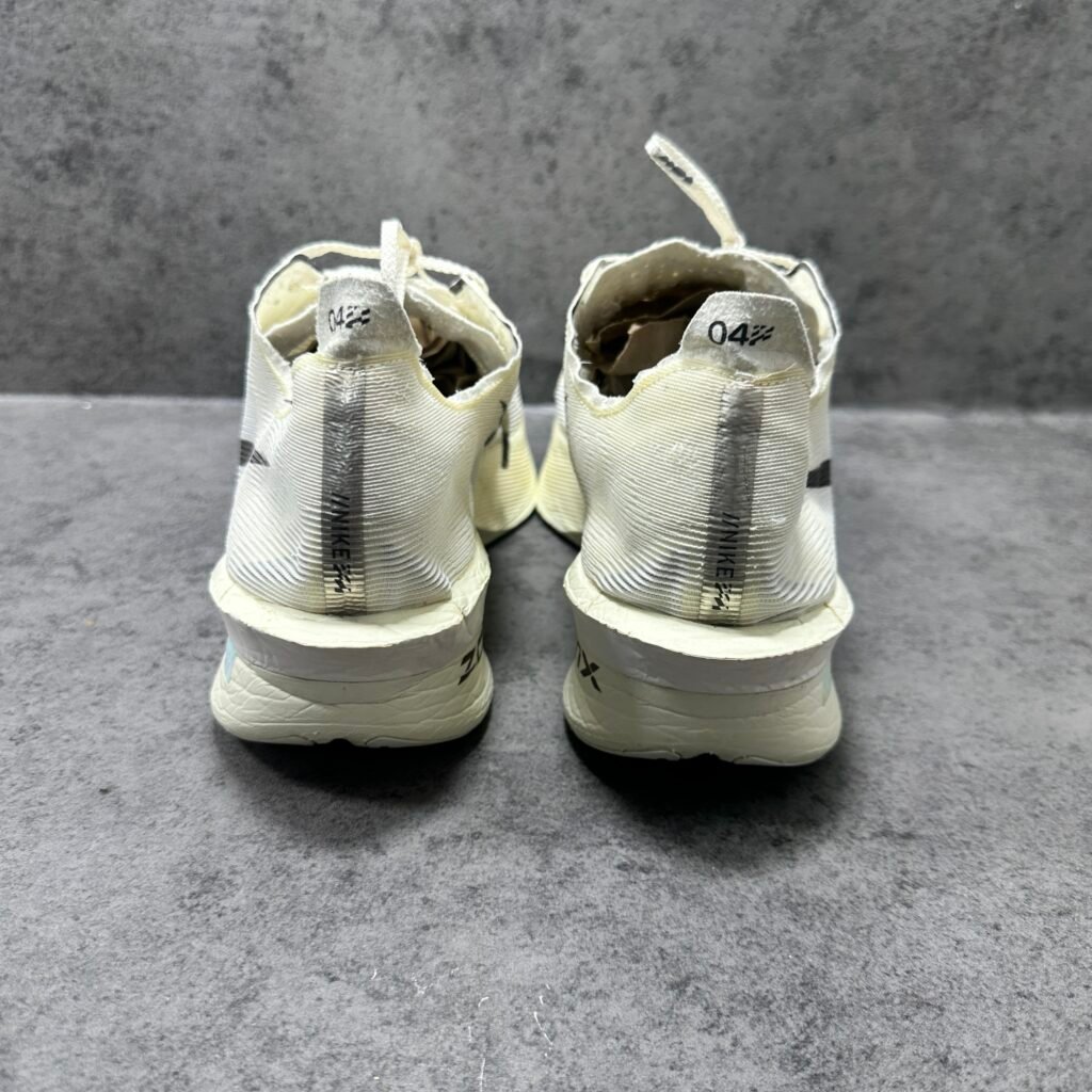 010-Nike
