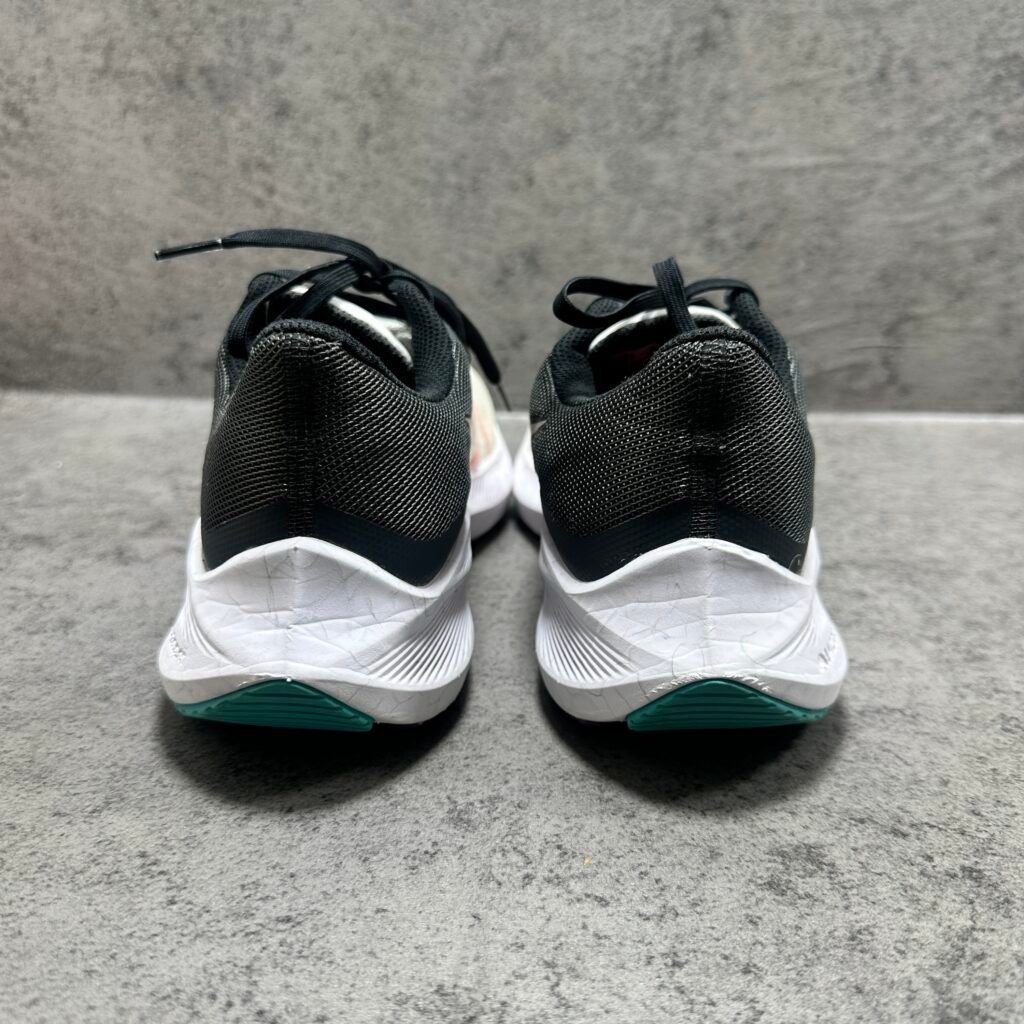 013-Nike