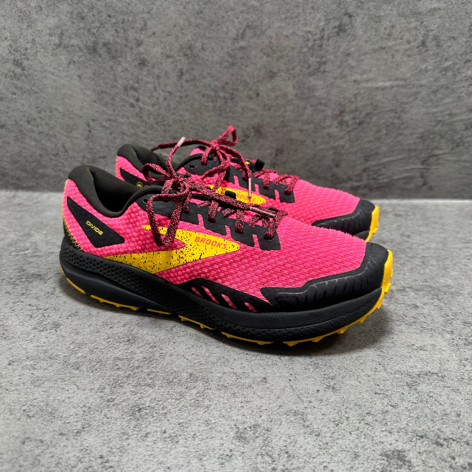 003-Brooks: imagen 1