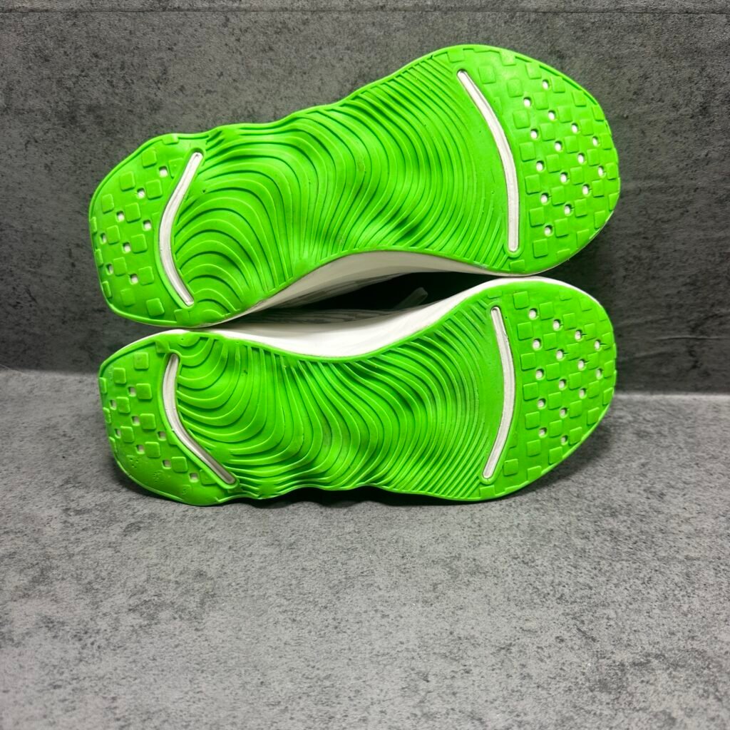 016-Nike
