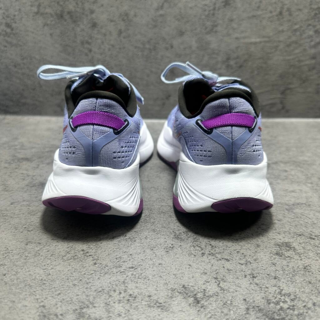 001-Saucony