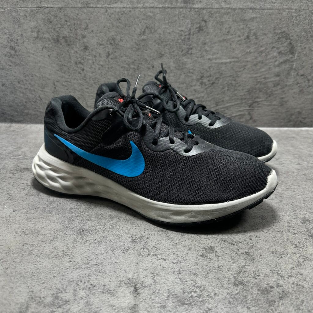 032-Nike