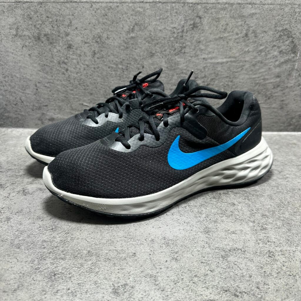 032-Nike