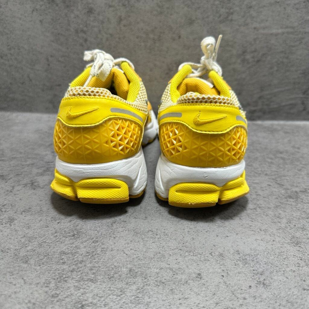 039-Nike