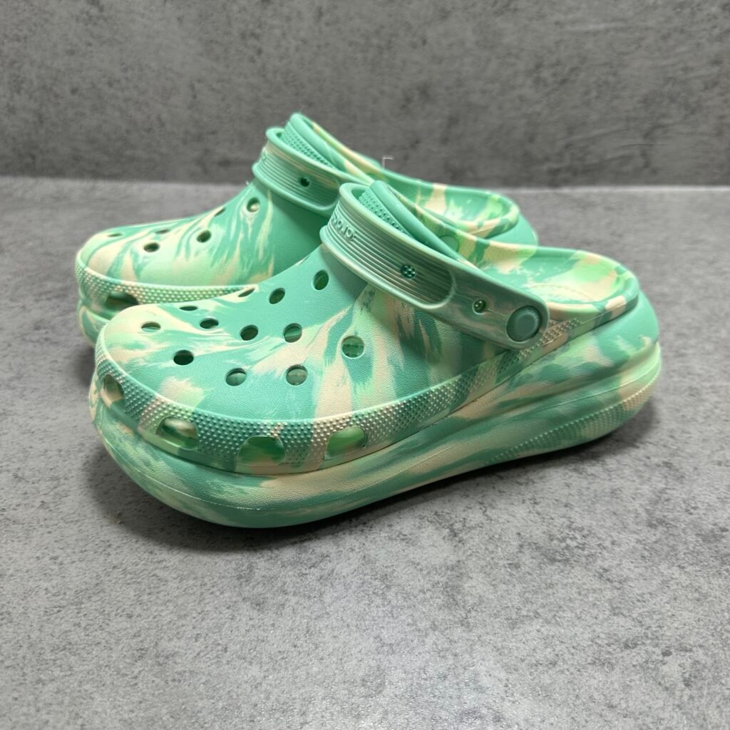 041-Crocs