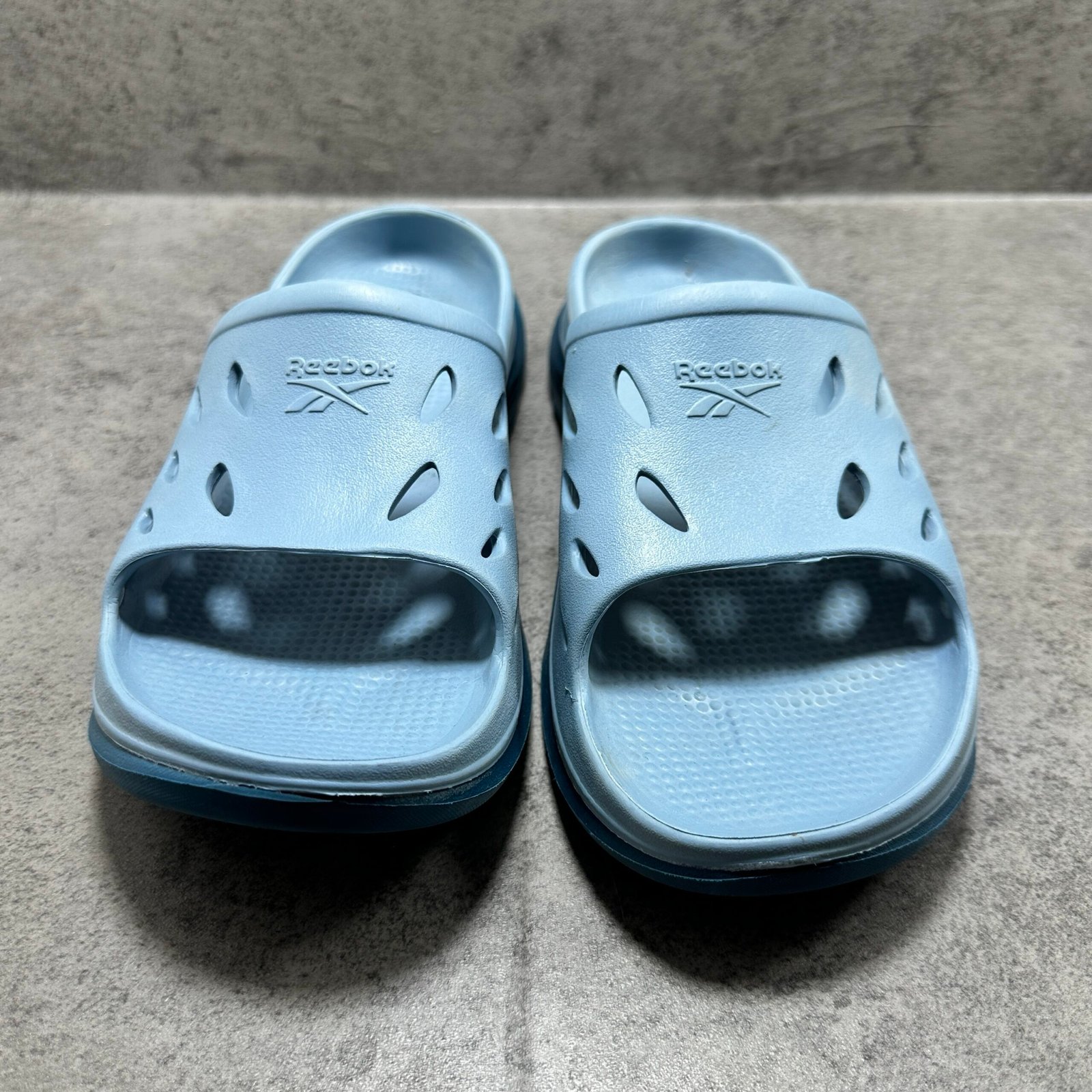 049-Reebok: imagen 3