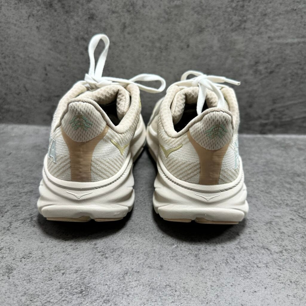 050-Hoka