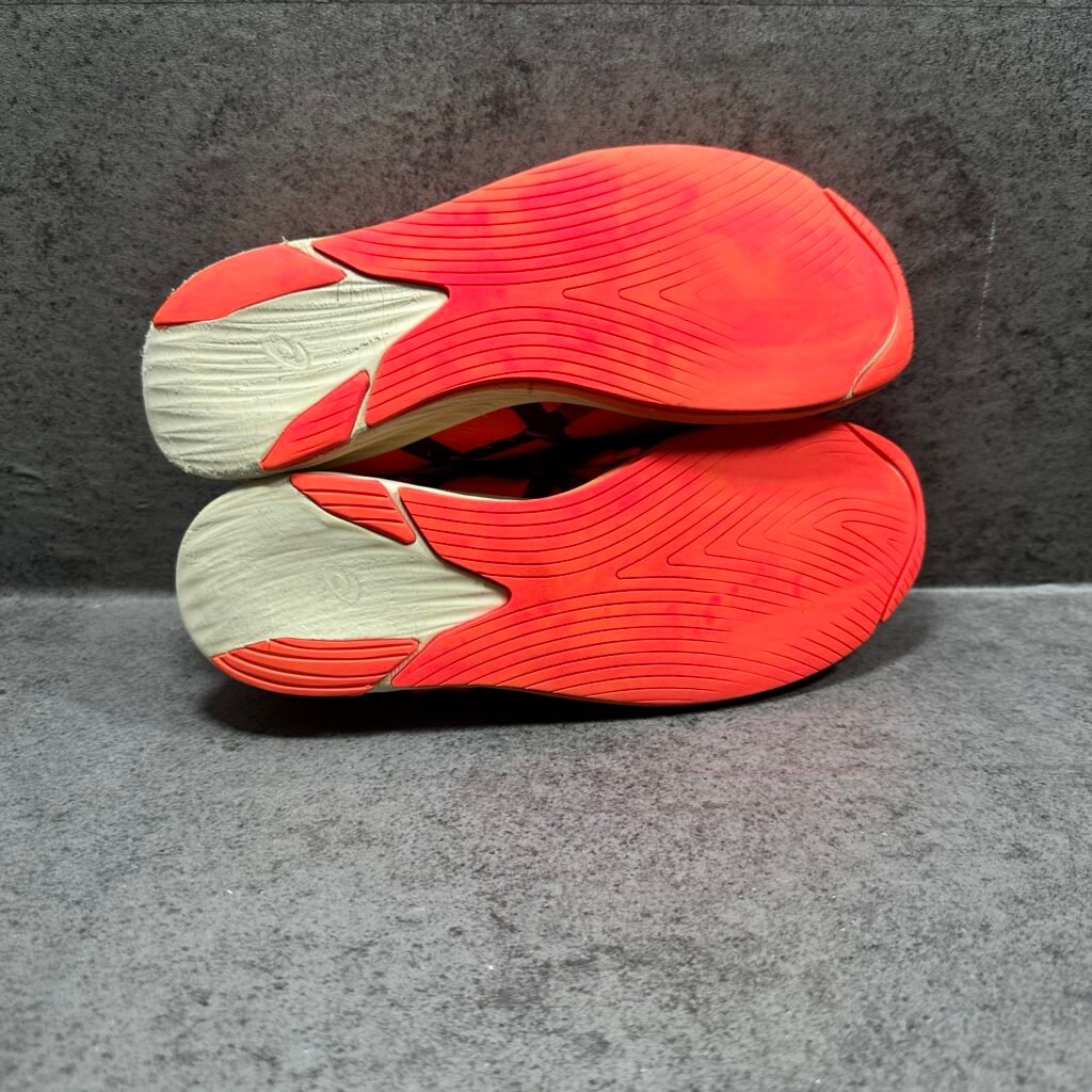 052-Asics